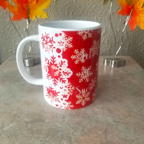 Large snowflake Christmas mug - Picture 3 of 3